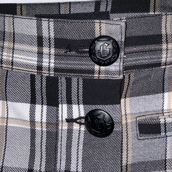 Guess pleated skirt - Picture 2 of 3